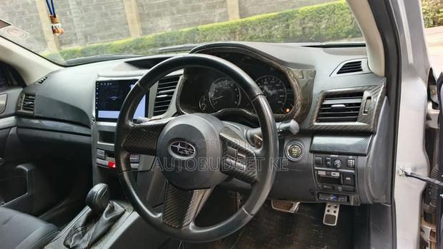 Subaru Legacy 2.0D Estate 2011 Silver