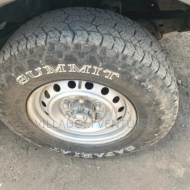 Isuzu D-MAX 2011 White