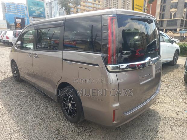 Toyota Noah 2.0 AWD (7 Seater) 2019 Brown