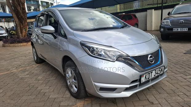 Nissan Note 2018 Silver