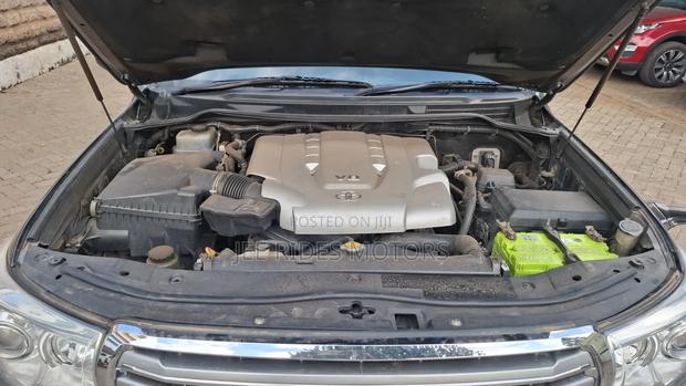 Toyota Land Cruiser 2008 Gray