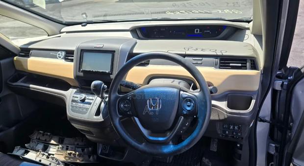 Honda Freed 2019 Silver