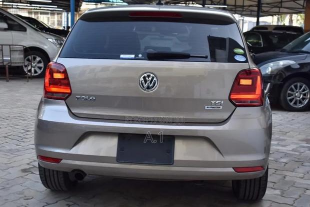 Volkswagen Polo 2019 Gold