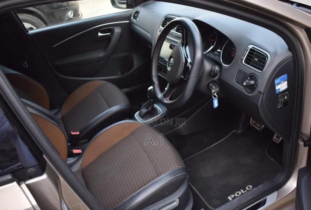 Volkswagen Polo 2019 Gold