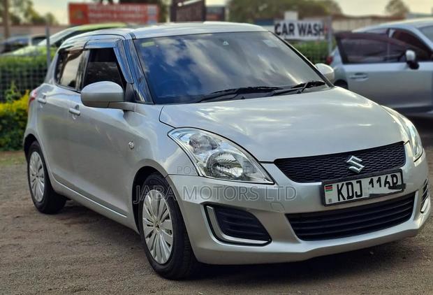 Suzuki Swift 2015 Silver