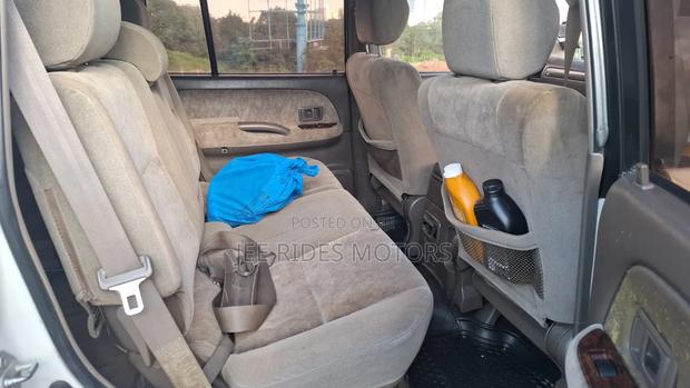 Toyota Land Cruiser Prado 2001 Silver