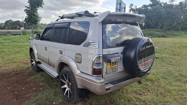 Toyota Land Cruiser Prado 2001 Silver
