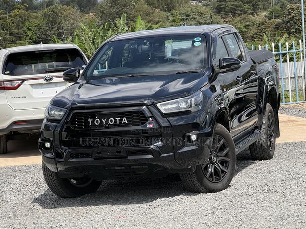 Toyota Hilux 2022 Black