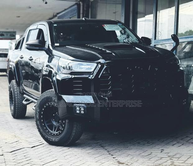 Toyota Hilux 2.4 Diesel 2020 Black