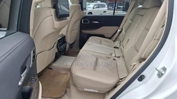 Toyota Land Cruiser 2023 White