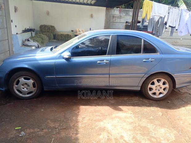 Mercedes-Benz C180 2004 Blue