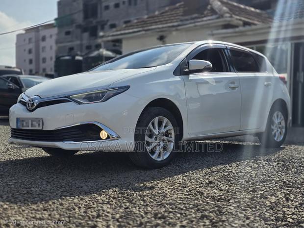 Toyota Auris 2016 White