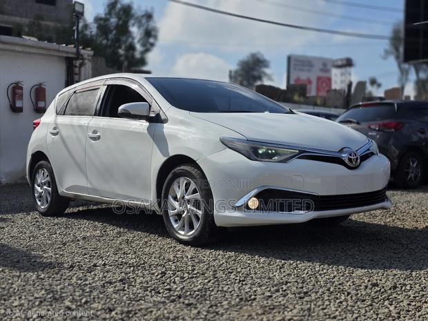 Toyota Auris 2016 White