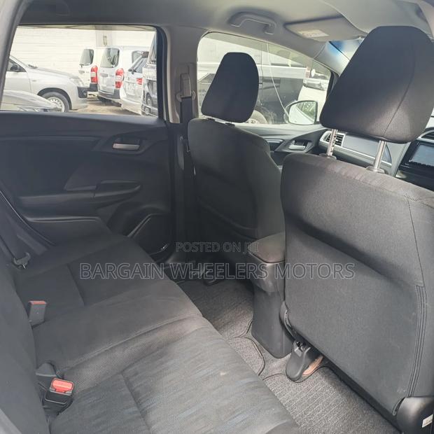 Honda Fit Shuttle 2019 White