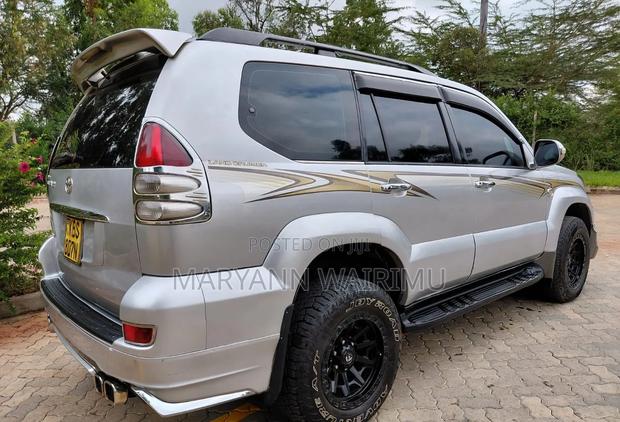 Toyota Land Cruiser Prado 2006 Silver