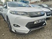 Toyota Harrier 2016 White for sale