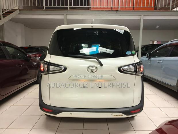 Toyota Sienta 2019 White