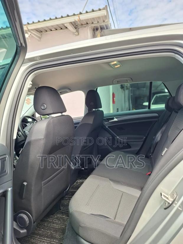 Volkswagen Golf 2019 Silver