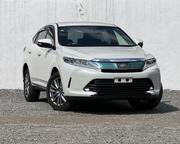 Toyota Harrier 2019 White for sale