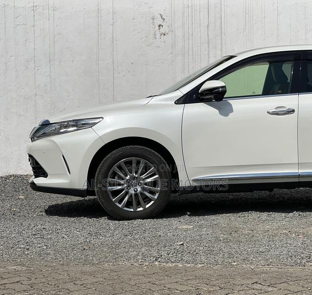 Toyota Harrier 2019 White