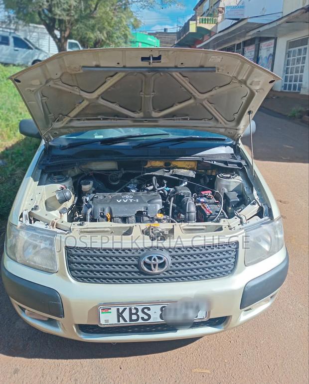 Toyota Succeed 2006 Gold