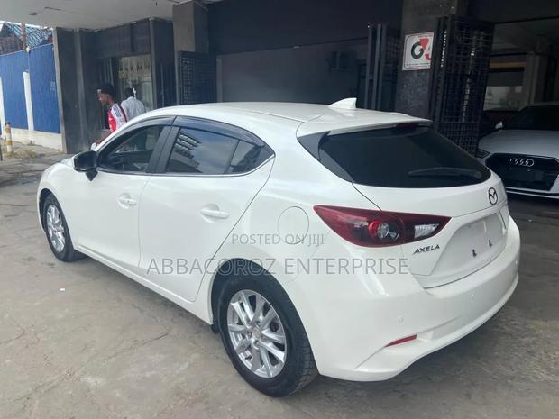 Mazda Axela 2018 White