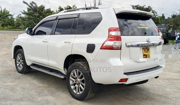 Toyota Land Cruiser Prado 2.8 D-4D 2016 Black