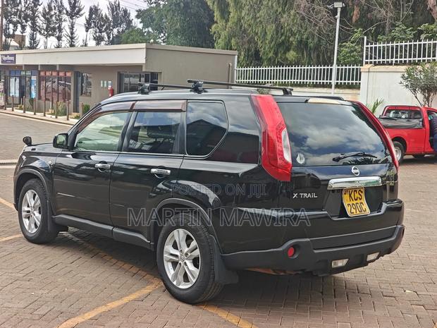 Nissan X-Trail 2012 Black