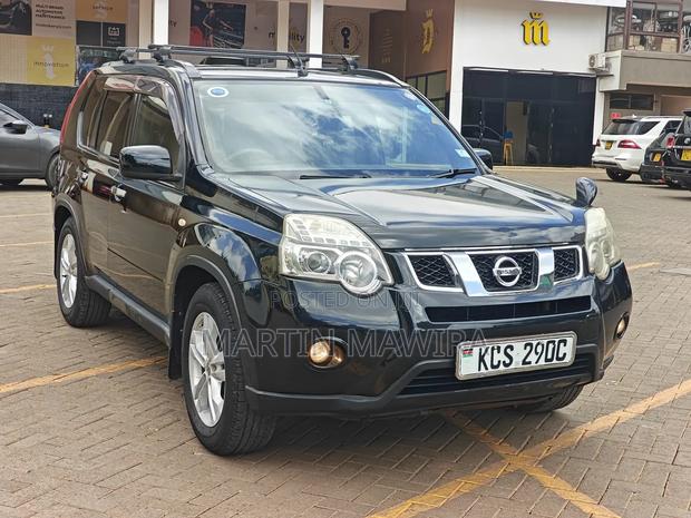 Nissan X-Trail 2012 Black