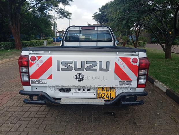 Isuzu D-MAX 2022 White