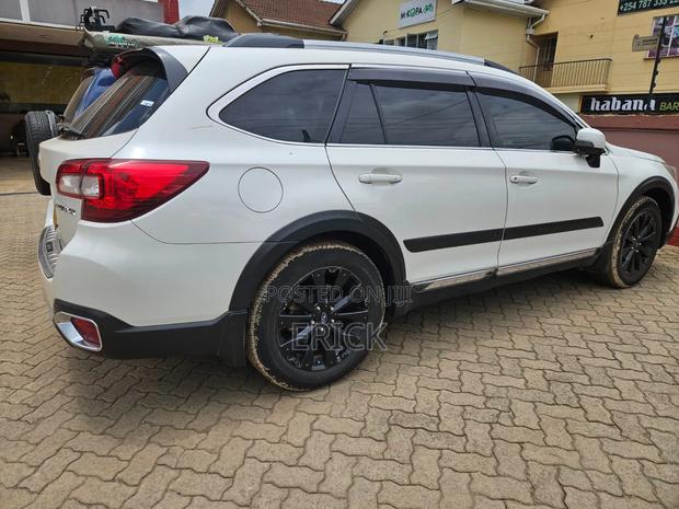 Subaru Outback 2.5i AWD 2016 White