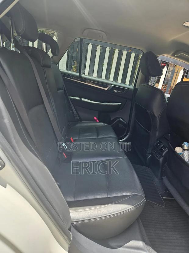 Subaru Outback 2.5i AWD 2016 White