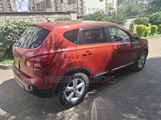 Nissan Dualis 2010 Gray