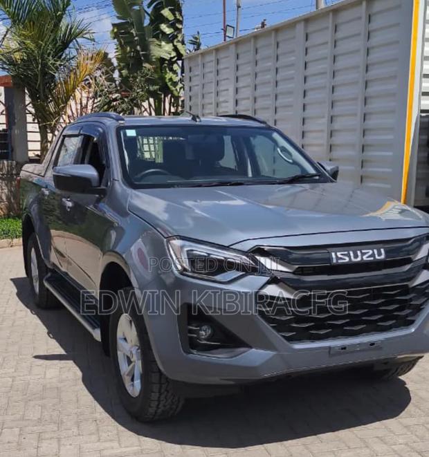 New Isuzu D-MAX 2026 White