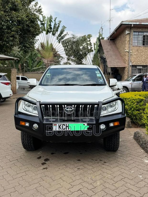 Toyota Land Cruiser Prado 2011 White