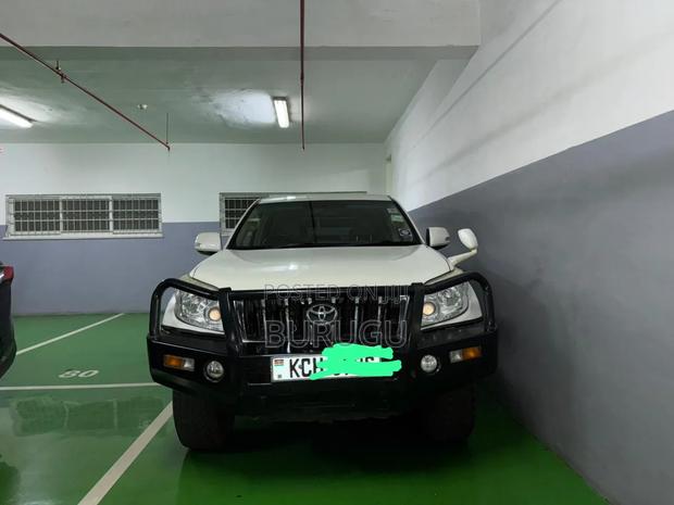 Toyota Land Cruiser Prado 2011 White