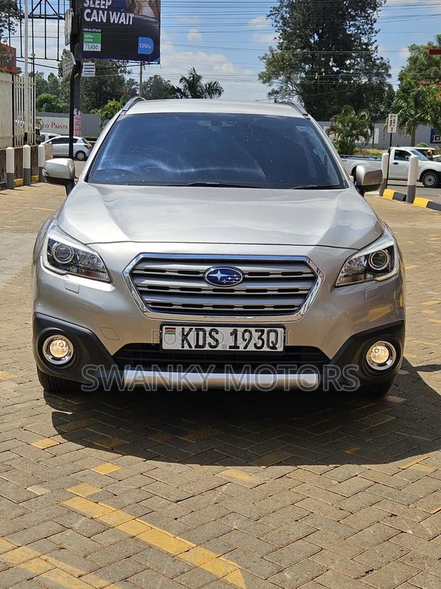 Subaru Outback 2.5i Premium AWD 2017 Gold