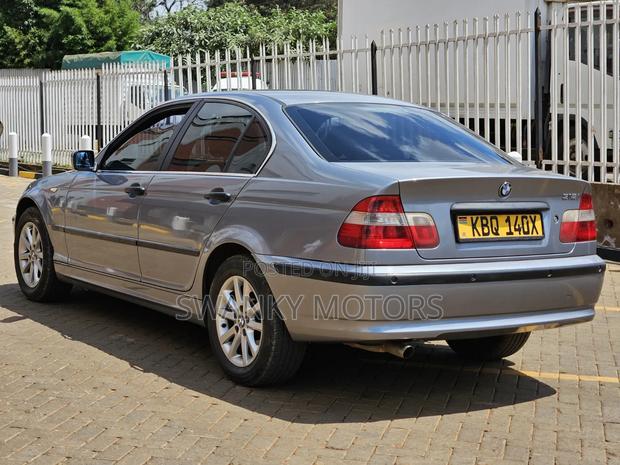 BMW 318i 2004 Gray