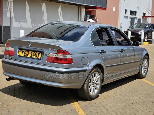 BMW 318i 2004 Gray