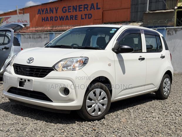 Toyota Passo 1.0 FWD 2018 White