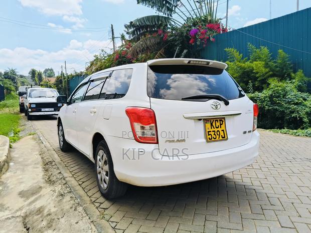 Toyota Corolla Fielder 1.8 Petrol FWD 2011 White