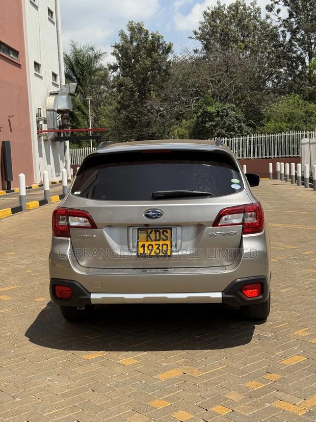 Subaru Outback 2017 Beige