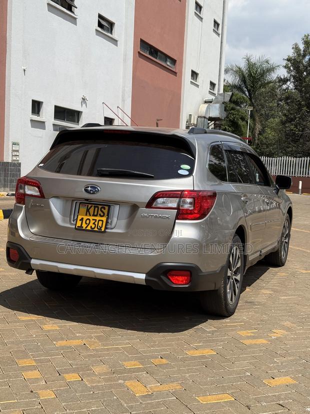 Subaru Outback 2017 Beige