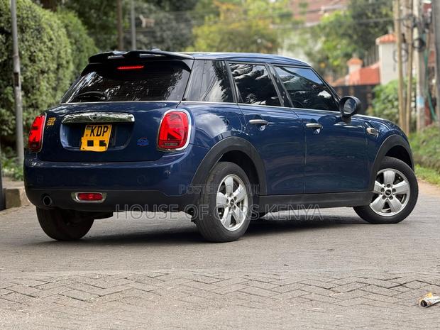 Mini Cooper 2016 Blue