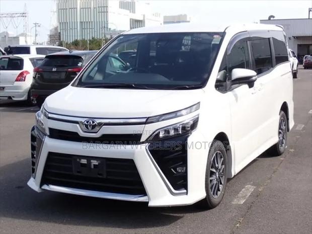 Toyota Voxy 2019 White