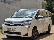 Toyota Voxy 2017 White for sale