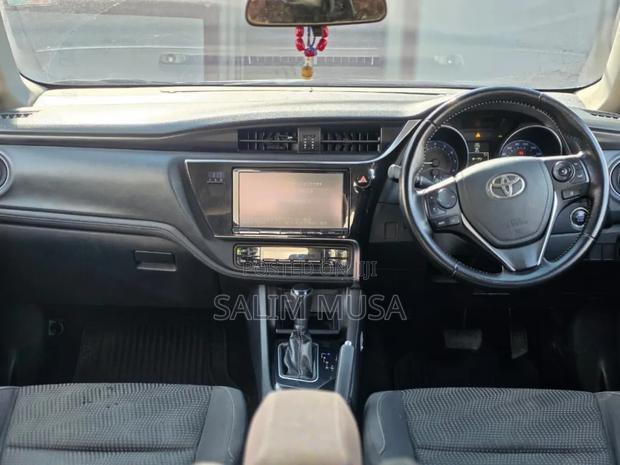 Toyota Auris 2016 White