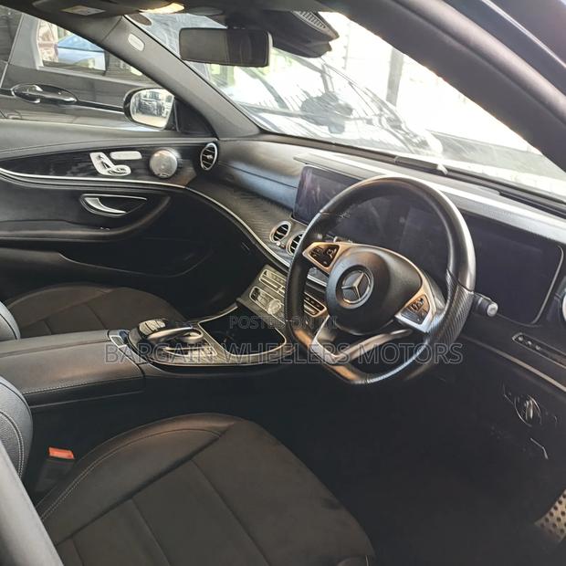 Mercedes-Benz E250 2019 Blue