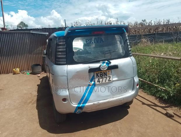 Toyota Sienta 2007 Silver