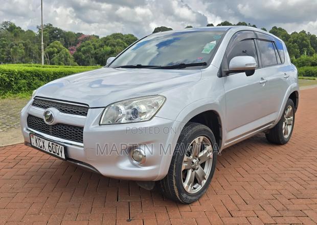 Toyota RAV4 2012 Silver